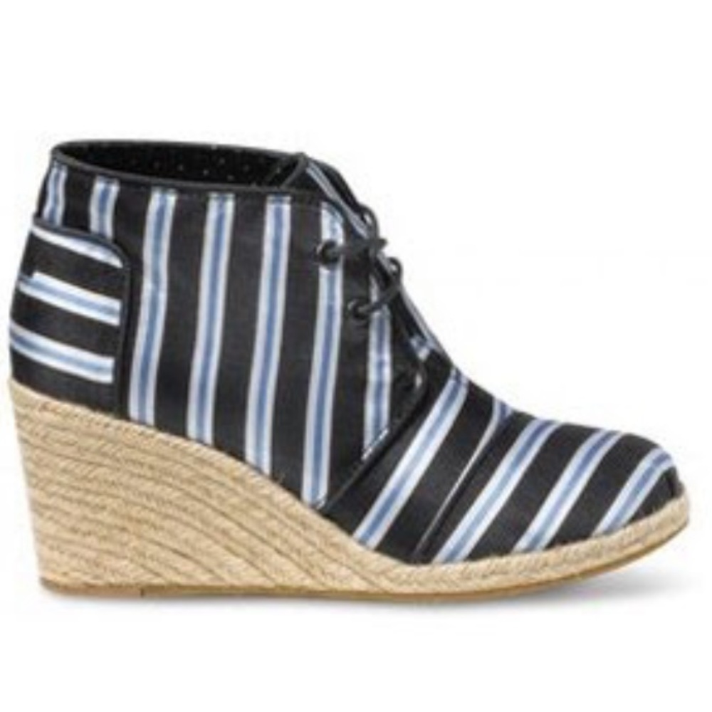 Toms and tabithas